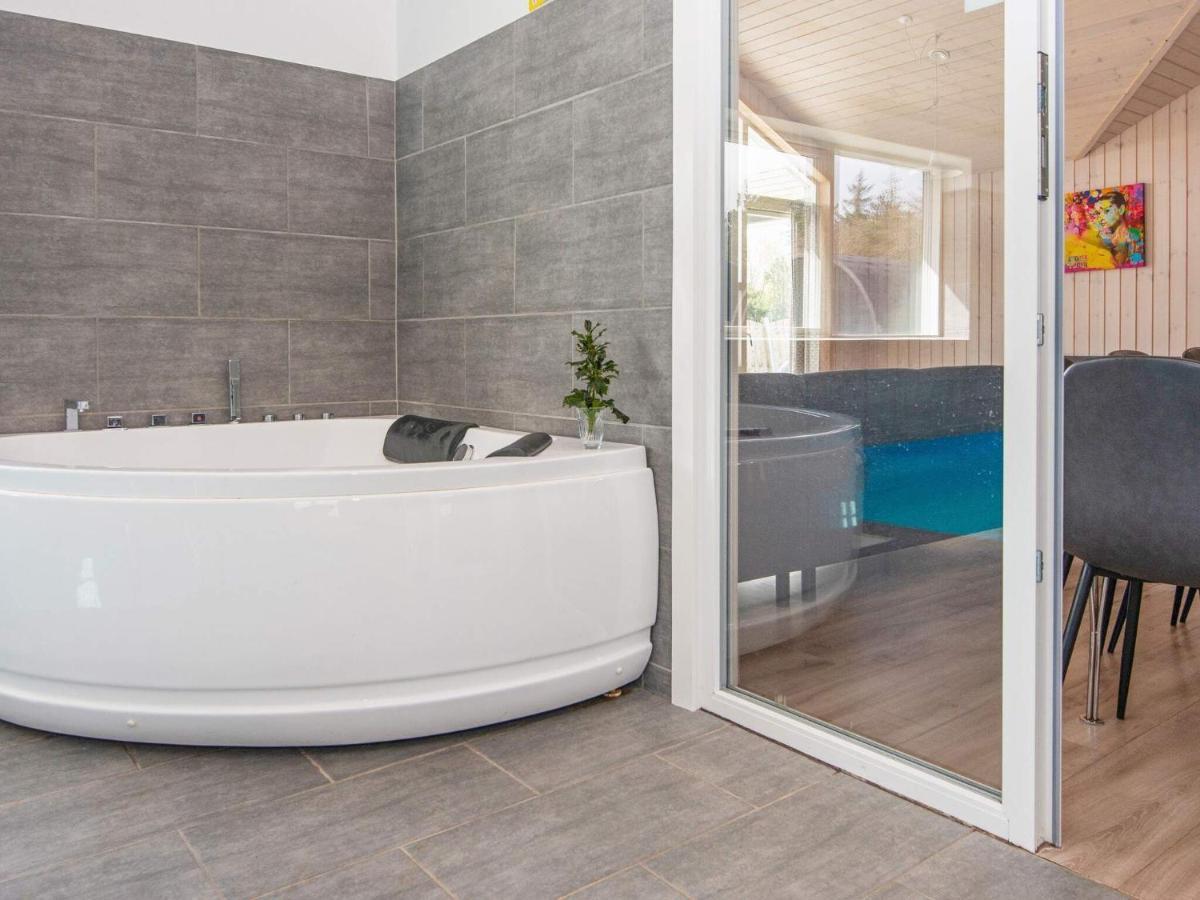 16 Person Holiday Home In R M Rømø Kirkeby Eksteriør billede