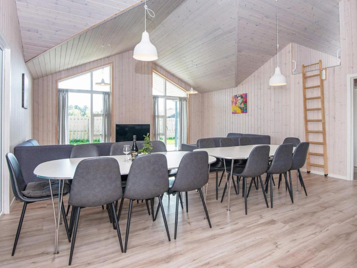 16 Person Holiday Home In R M Rømø Kirkeby Eksteriør billede